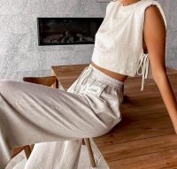 woman-wearing-linen-pants-crop-top-set
