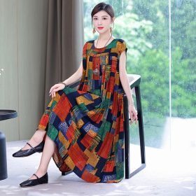 woman-wearing-print-loose-o-neck-cotton-dresses